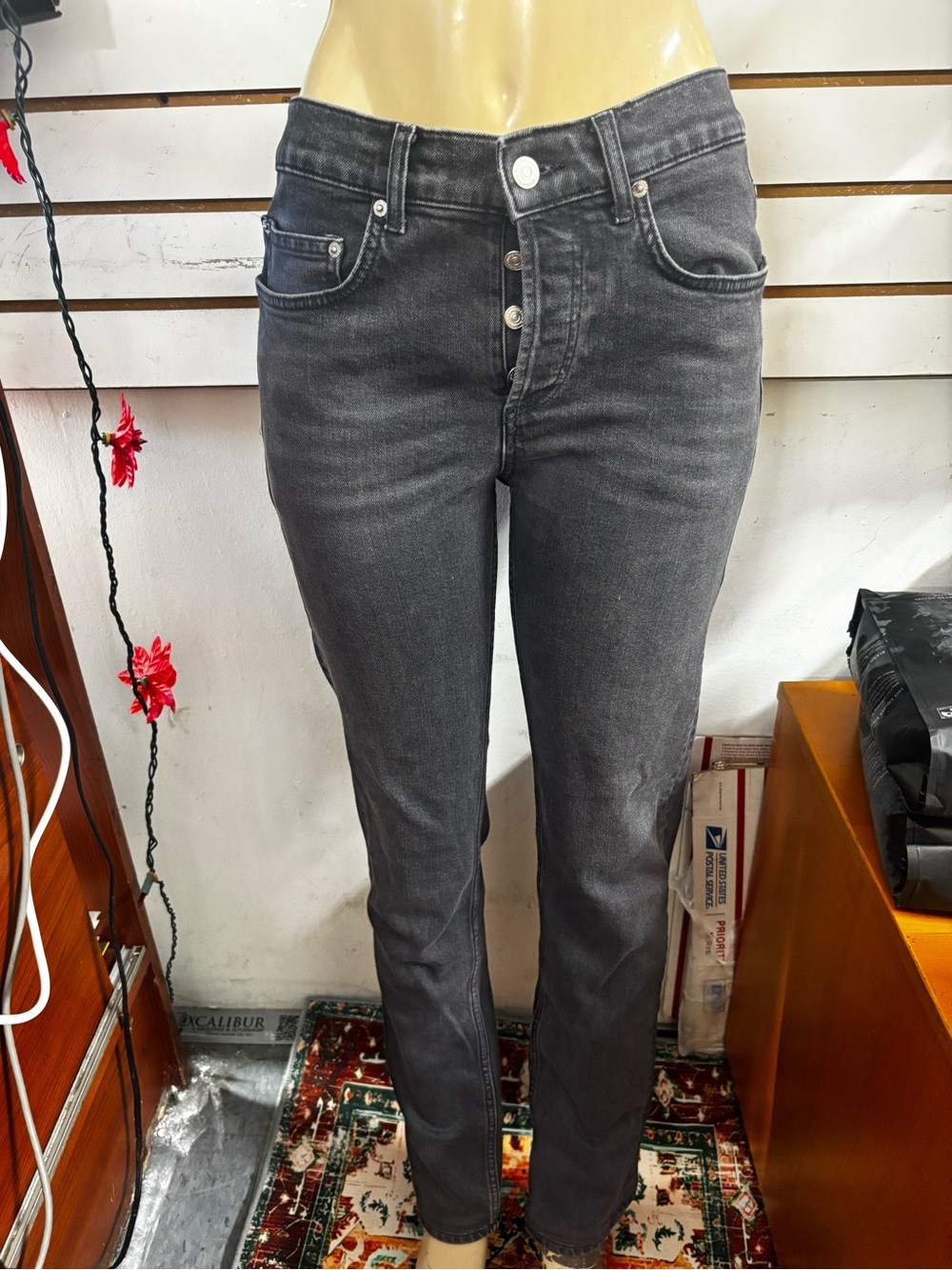 SANDRO PARIS High-Rise Straight-Leg Jeans in Charcoal Gray